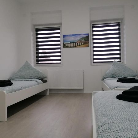 Estrella24 Living Rooms Singapur 헤르네 외부 사진