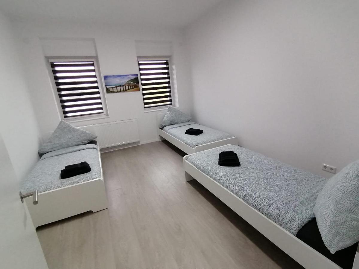 Estrella24 Living Rooms Singapur 헤르네 외부 사진