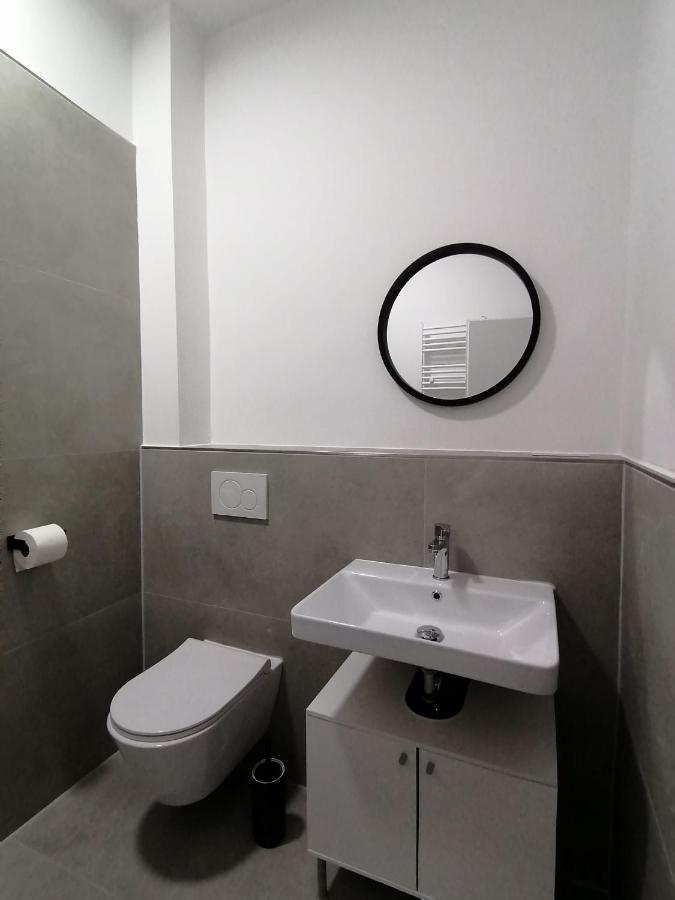 Estrella24 Living Rooms Singapur 헤르네 외부 사진