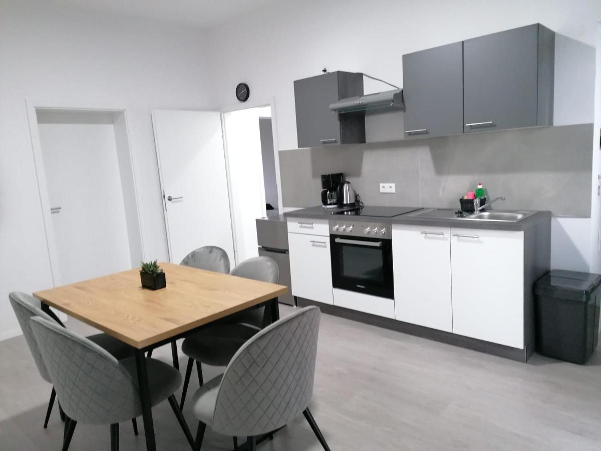 Estrella24 Living Rooms Singapur 헤르네 외부 사진