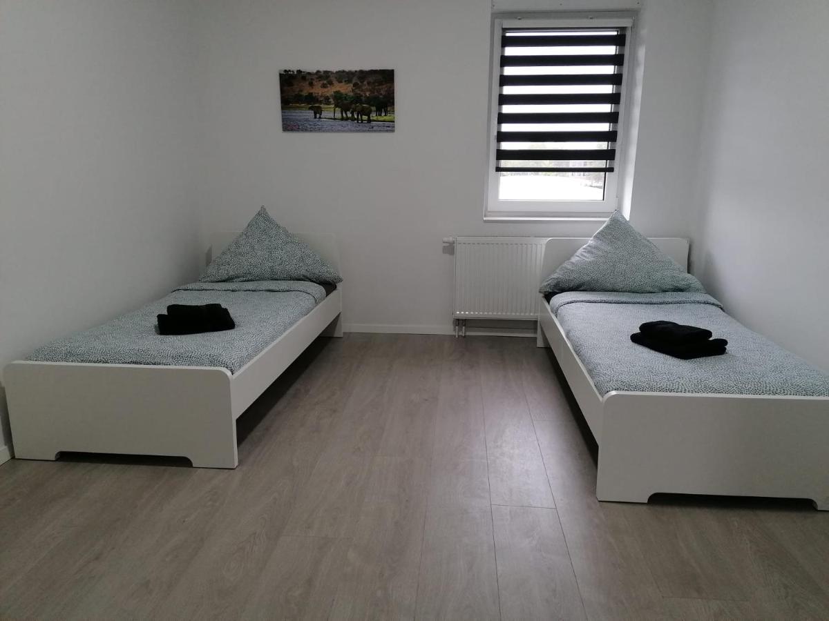 Estrella24 Living Rooms Singapur 헤르네 외부 사진