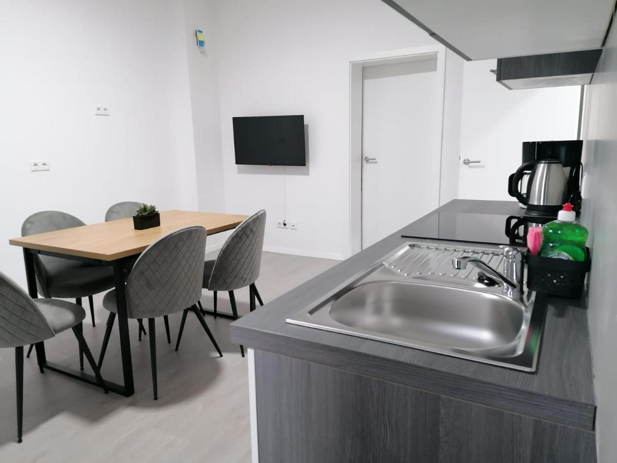 Estrella24 Living Rooms Singapur 헤르네 외부 사진